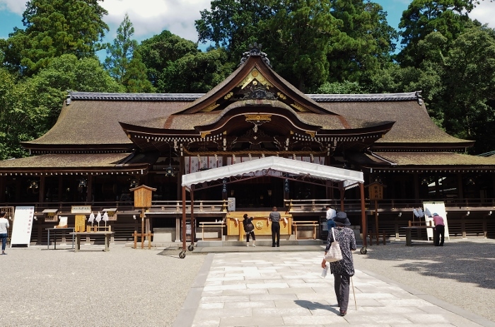 大神神社3 (700x462).jpg